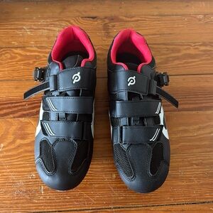 Peloton size 43 cycling shoes